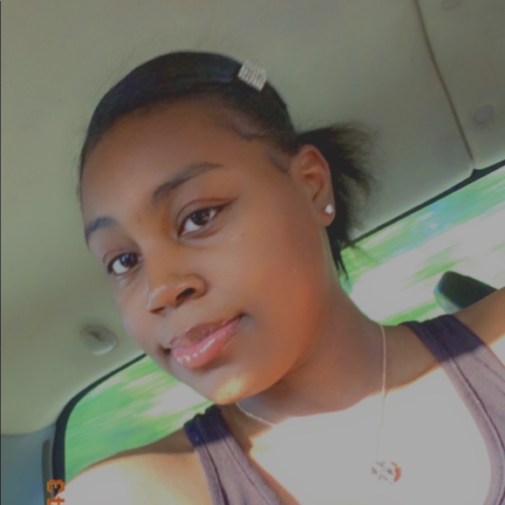 Meet your Posher, Tarina